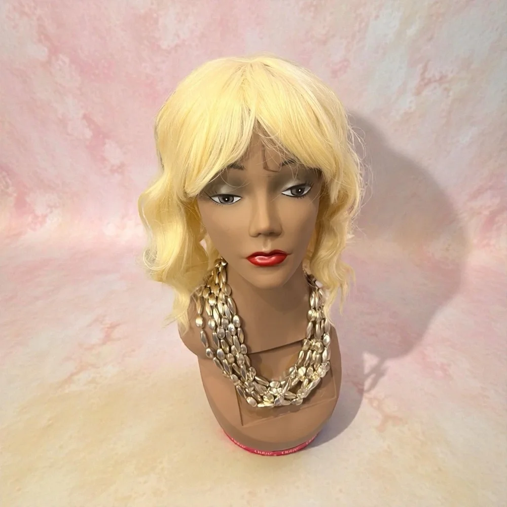 Blonde Wavy Hair Wig – Medium Length